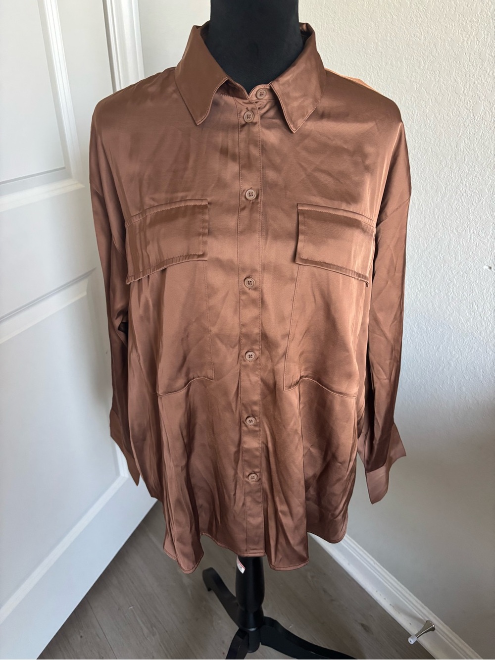 Abercrombie & Fitch Oversized Satin Button-Up Shirt Size Medium